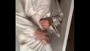 Un autre peignoir qui peut aller avec l’es ensembles blanc