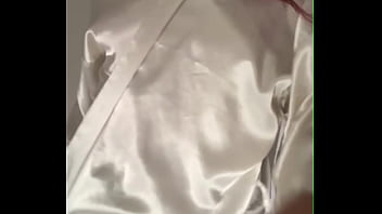 Un autre peignoir qui peut aller avec l’es ensembles blanc