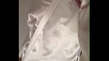 Un autre peignoir qui peut aller avec l’es ensembles blanc