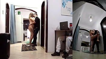 Real wife cheats on her husband while he's wearing headphones with the delivery man