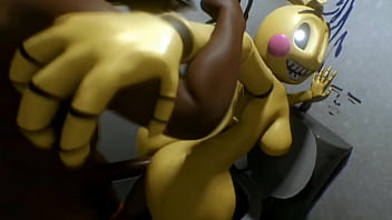 Toy chica loves free moments Toy chica loves free moments