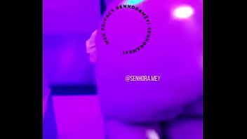 Linda e maravilhosa senhora mey