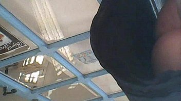 Upskirt no panties elodie 0001