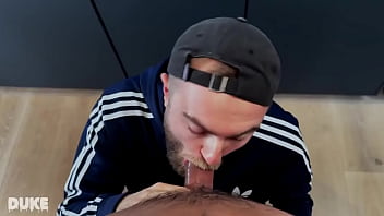 Straight blokes are always looking for a mouth to worship their cocks who am i to deny them of that video o