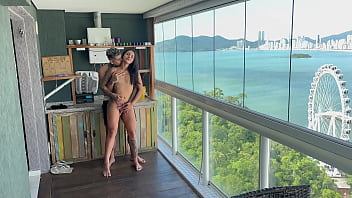 Milionário me chamou pra conhecer seu duplex e claro que fodi gostoso com aquele gostoso