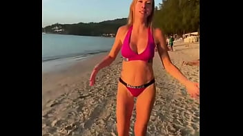 Лиса рулит бикини thumbnail