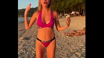Лиса рулит бикини Лиса рулит бикини
