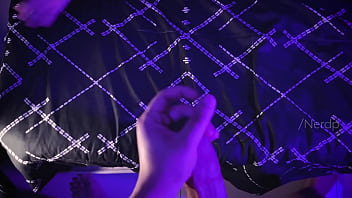 Minha amiga me viu jogando e tentou me distrair pedindo pra eu comer ela e gozar no rostinho dela