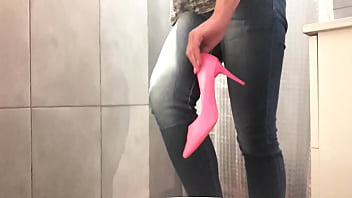 Desperate pee in my jeans and pink high heels