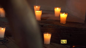 Se aproveitando como pode do pau preto