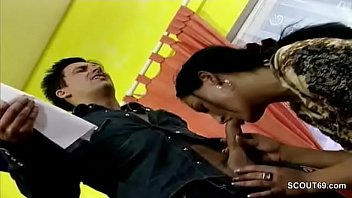 Chef fickt junge bewerberin in ihren kleinen arsch