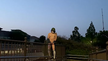 全裸女装まゆの股間への刺激 thumbnail