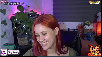 Chubby de pequeñas tetas en chaturbate