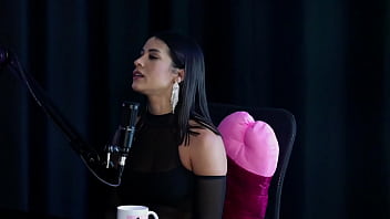 Adora fazer stripper contou como conheceu o namorado e o pau não fica duro fácil val mineirinha no swing cast sheer red