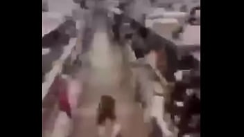 Very giant dude with long legs