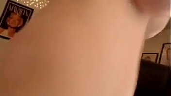 Sexy babe with big fat ass teasing on cam