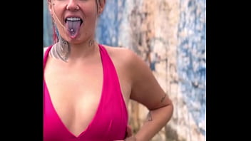 Puta safada me ofereceu um pix de 1000$ ou um boquete misterioso