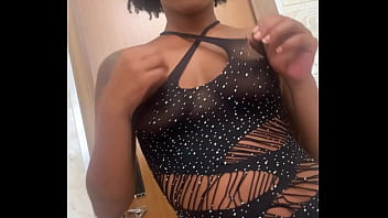 Dançando E Sensualizando Com Plug Anal thumbnail