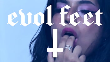 These perfect feet are the reason for your financial troubles