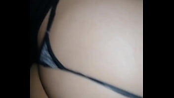 Me siento muy zorra el día de hoy nesesito un chico para un trío y que me rompan los dos ajugeros