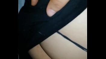 Me siento muy zorra el día de hoy nesesito un chico para un trío y que me rompan los dos ajugeros