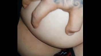 Me siento muy zorra el día de hoy nesesito un chico para un trío y que me rompan los dos ajugeros