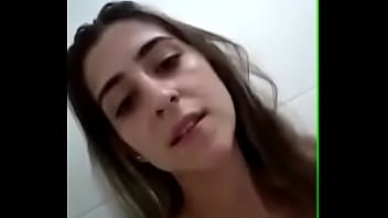 Novinha se mostrando