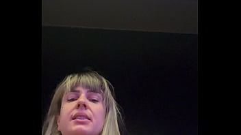 Mulher Na Academia Toda Suada Que Chega Tem Q Tirar A Camisa De Tao Molhada Q Ta Escorria Pelas Perna A Buceta Toda Melada Eos Maronbas Não Parava De Olha Pra Sua Buceta Melada thumbnail