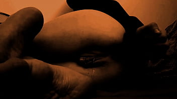 Anal pleasure solo girl