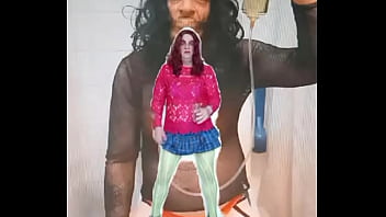 Sissy Likes Pissing thumbnail