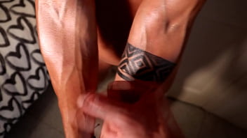 Cumming on sexy girl veins Cumming on sexy girl veins