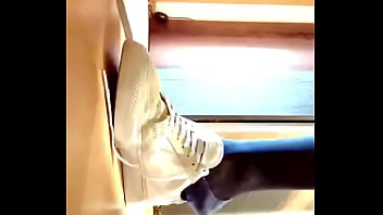 Good morning i know you love my nylon tights on of you‘ll see more of my sweaty soles ️#adidas #feet #fee