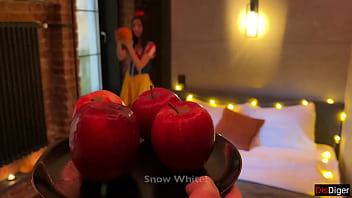 Sneaky gnome fucks snow white when time stops on halloween