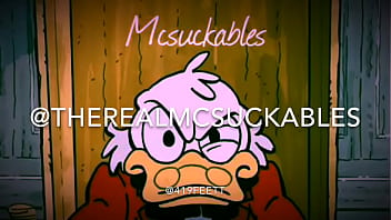 Girl feet bestfriends