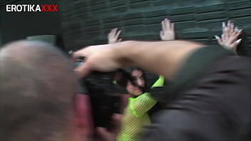 Yasmin muller e dessa hot gang bang erotikaxxx parte 1