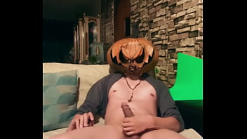 Happy halloween pumpking king big cock vergon corneador pide ofrenda a sus fieles seguidores