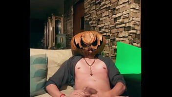 Happy halloween pumpking king big cock vergon corneador pide ofrenda a sus fieles seguidores