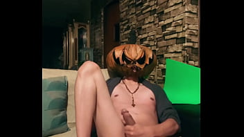 Happy halloween pumpking king big cock vergon corneador pide ofrenda a sus fieles seguidores