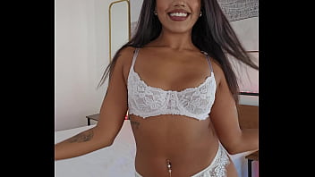 Big ass ebony hottie fucking huge cock and get giant facial