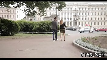 Mighty and skillful guy bangs wet gap of a seductive babe