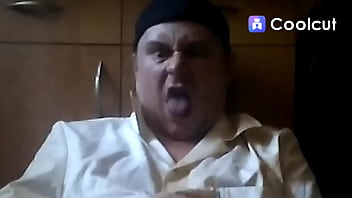 Adrian Jabłoński Wali Konia Sika I Spuszcza Się Na śmierdzące Ubrania thumbnail