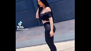 Con pantaloncito a azulesspanex