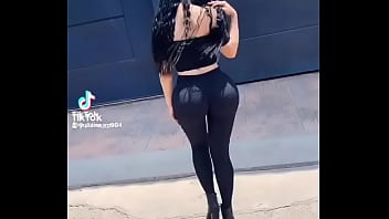 Con pantaloncito a azulesspanex