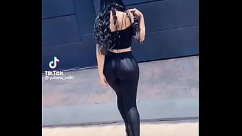 Con pantaloncito a azulesspanex