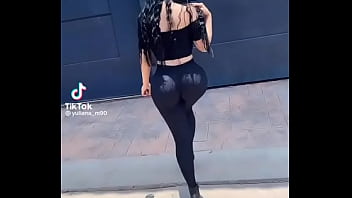 Con pantaloncito a azulesspanex