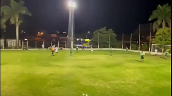 Girando e arrebentando o léo Girando e arrebentando o léo