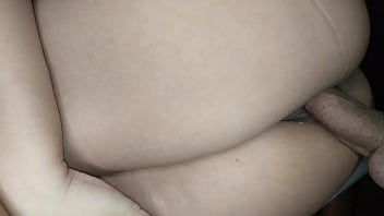 Ella me ¡por favor vecino no te corras dentro de mí pero creo que la deje embarazada