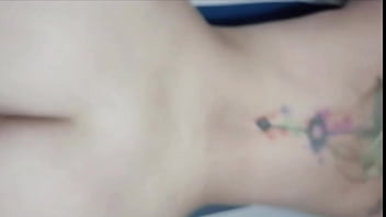 Novinha gostosa gemendo alto na pica