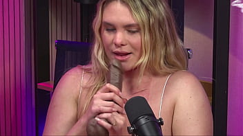 Jana jenner ensina como chupar um pau