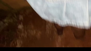 Levei minha nenhina na casa de contrusao levanteoi seu shortinho e comi seu cu